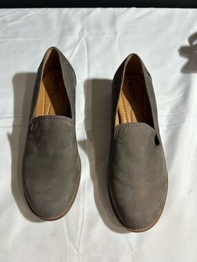 Earth Women’s Edna Loafers size 9